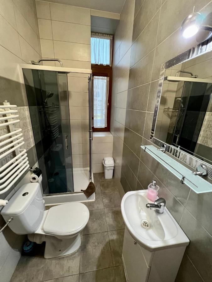 Apartamenty Ostrowiec - Pokoje Goscinne Centrum Ostrowiec Swietokrzyski Exterior photo