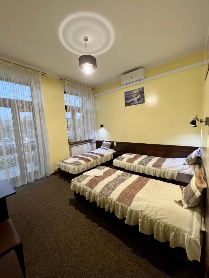 Apartamenty Ostrowiec - Pokoje Goscinne Centrum Ostrowiec Swietokrzyski Exterior photo